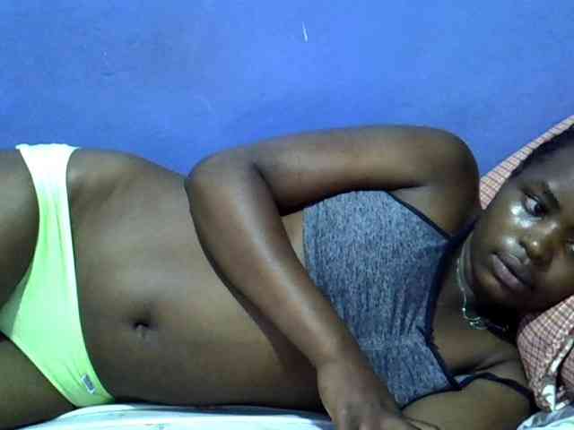 curvy-corazon webcam