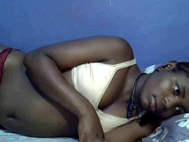 curvy-corazon webcam