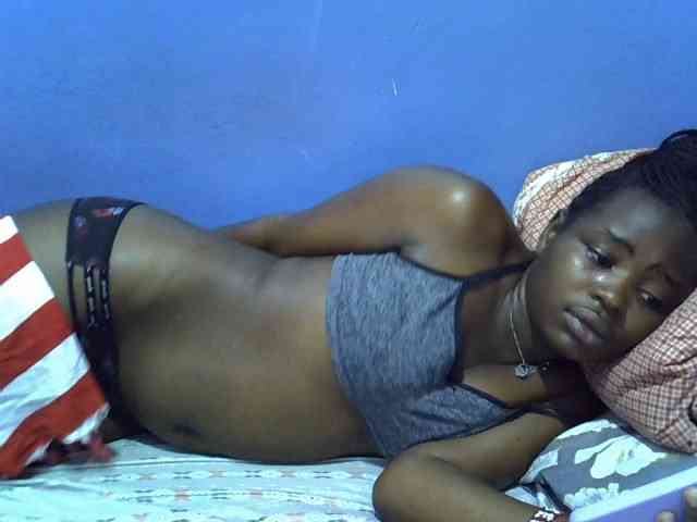 curvy-corazon webcam
