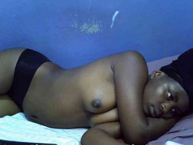 curvy-corazon webcam