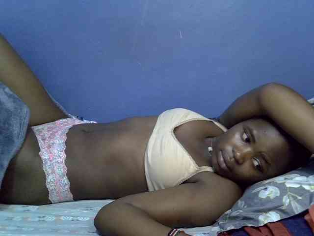 curvy-corazon webcam