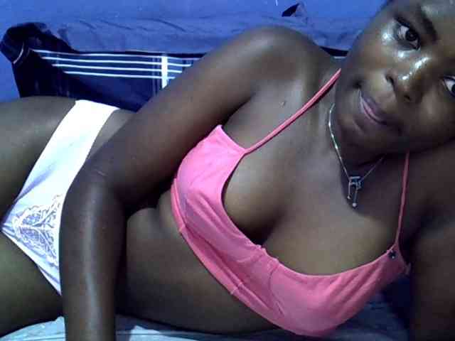 curvy-corazon webcam