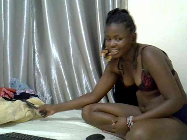 curvy-corazon webcam