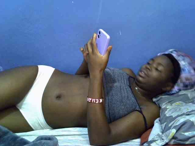 curvy-corazon webcam