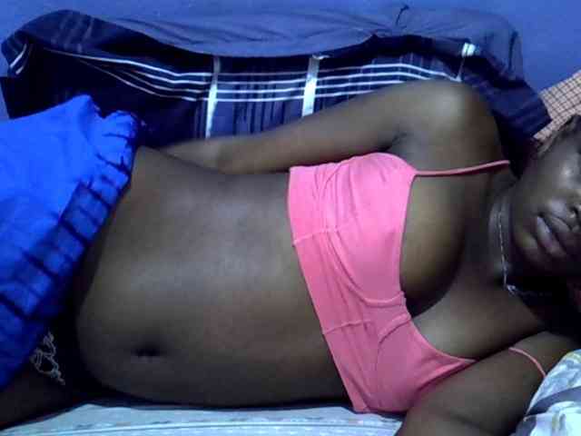 curvy-corazon webcam