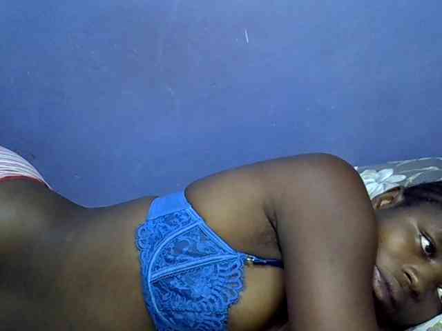 curvy-corazon webcam