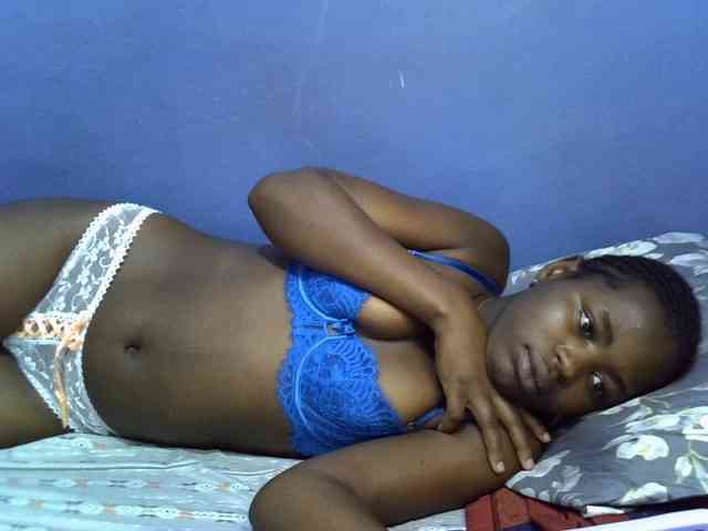 curvy-corazon webcam