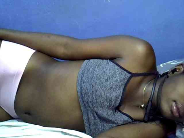 curvy-corazon webcam