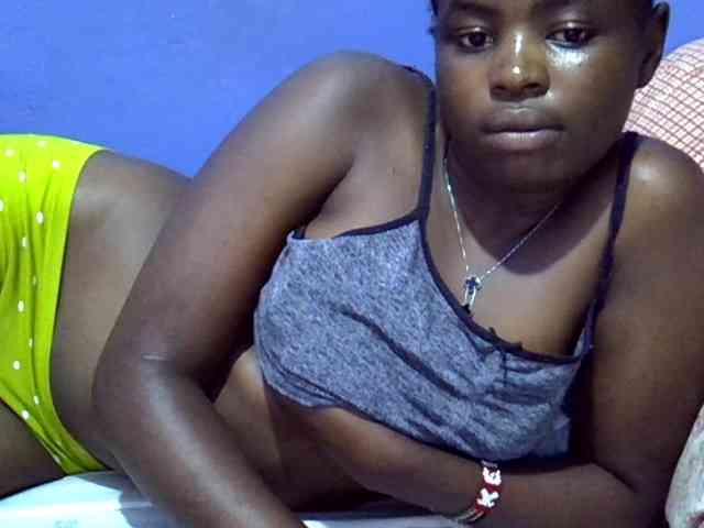 curvy-corazon webcam
