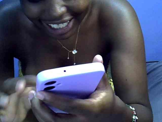 curvy-corazon webcam