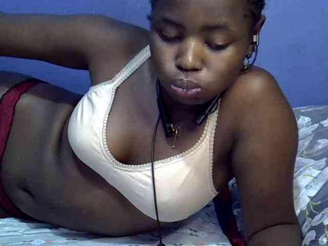 curvy-corazon webcam