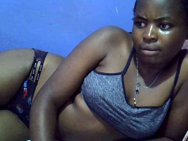curvy-corazon webcam