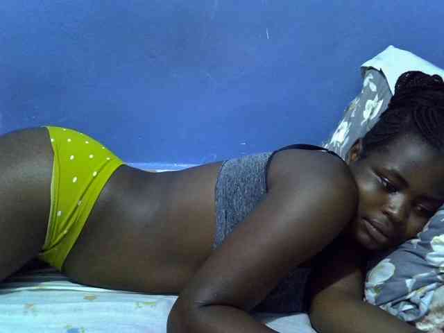 curvy-corazon webcam