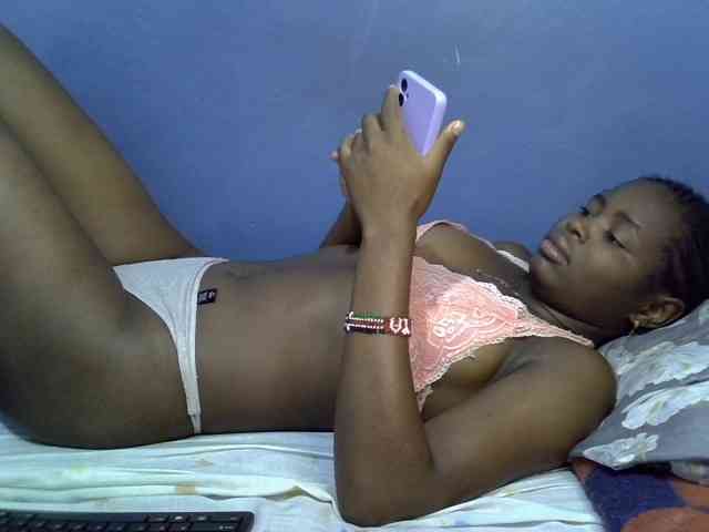 curvy-corazon webcam