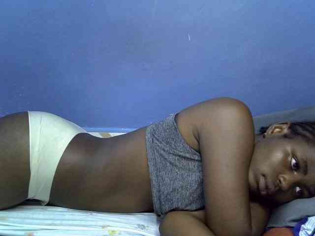 curvy-corazon webcam