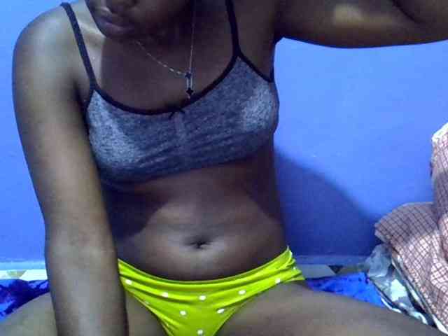 curvy-corazon webcam