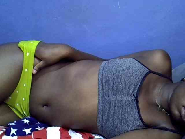 curvy-corazon webcam
