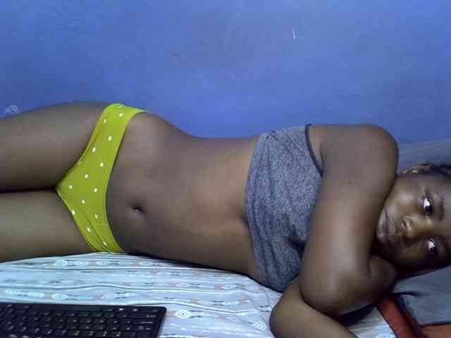 curvy-corazon webcam