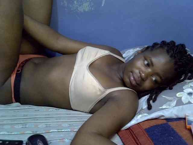 curvy-corazon webcam