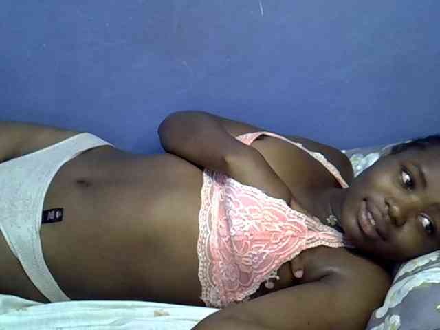 curvy-corazon webcam