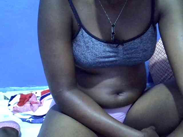 curvy-corazon webcam
