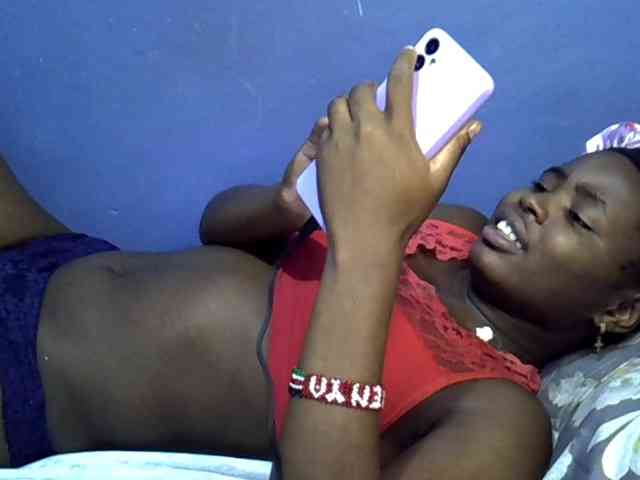 curvy-corazon webcam