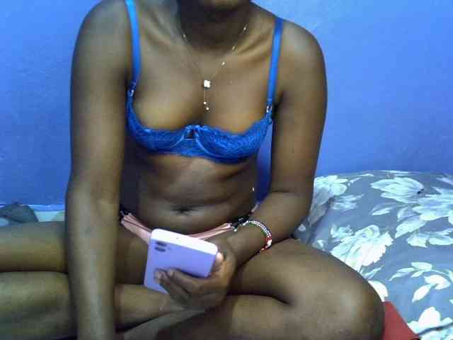curvy-corazon webcam