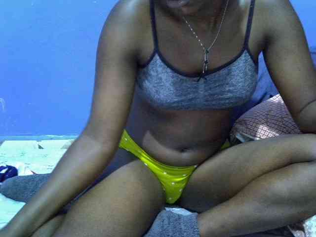 curvy-corazon webcam