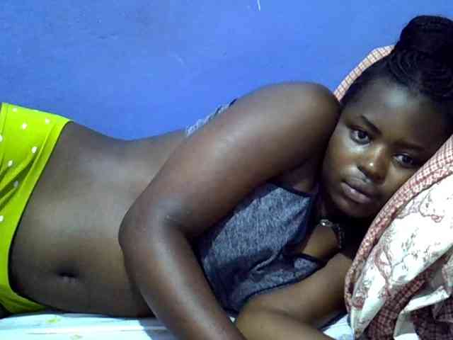 curvy-corazon webcam