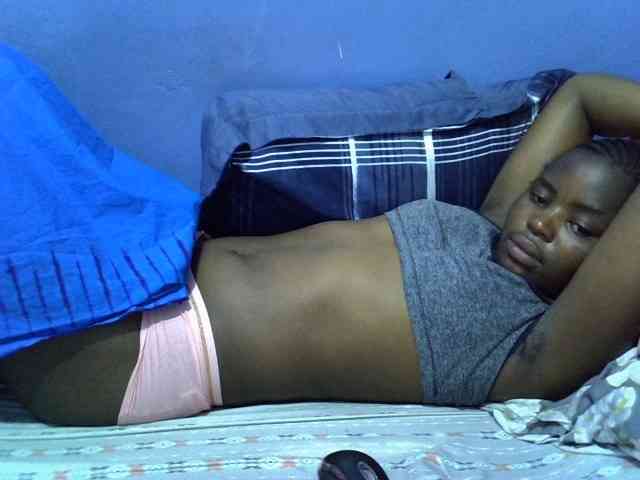 curvy-corazon webcam