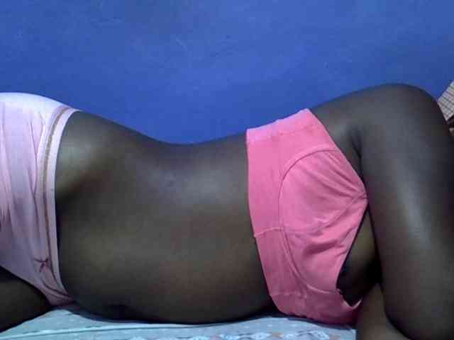 curvy-corazon webcam