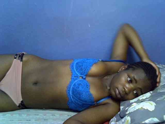 curvy-corazon webcam