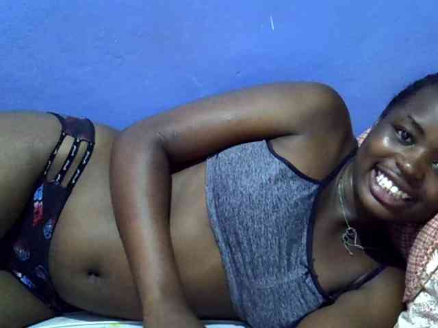 curvy-corazon webcam