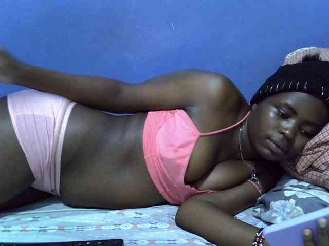 curvy-corazon webcam