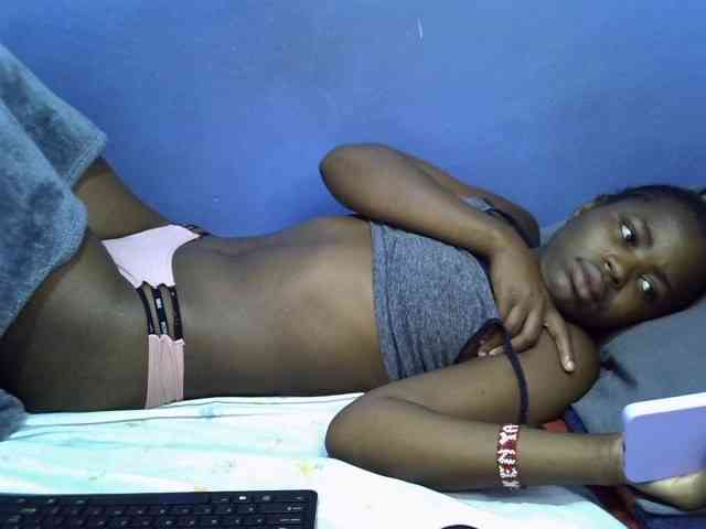 curvy-corazon webcam