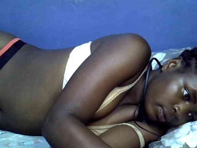 curvy-corazon webcam