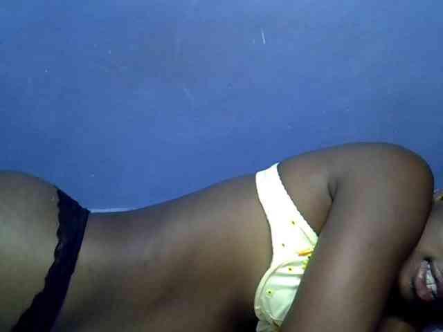 curvy-corazon webcam