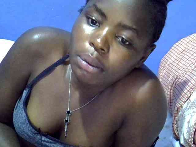 curvy-corazon webcam