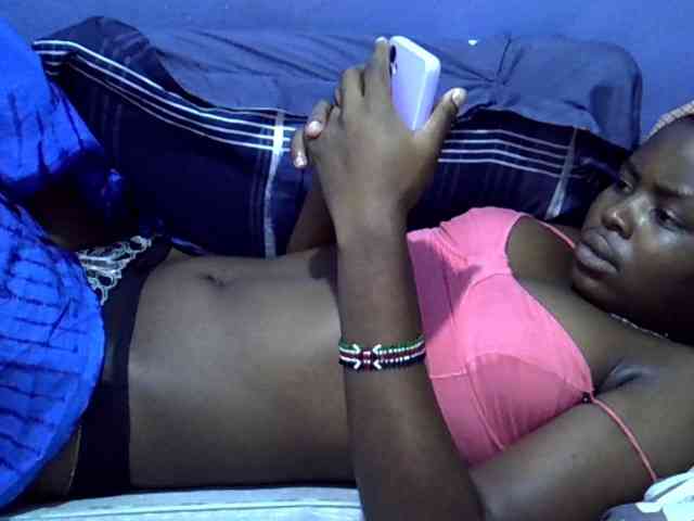 curvy-corazon webcam