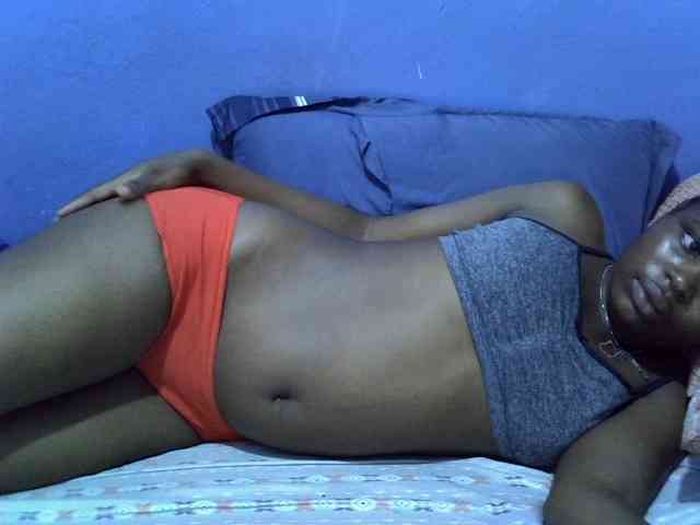 curvy-corazon webcam