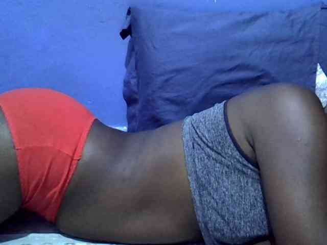 curvy-corazon webcam