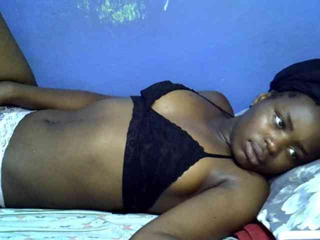 curvy-corazon webcam