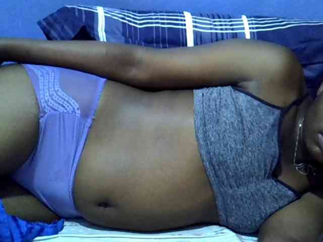 curvy-corazon webcam
