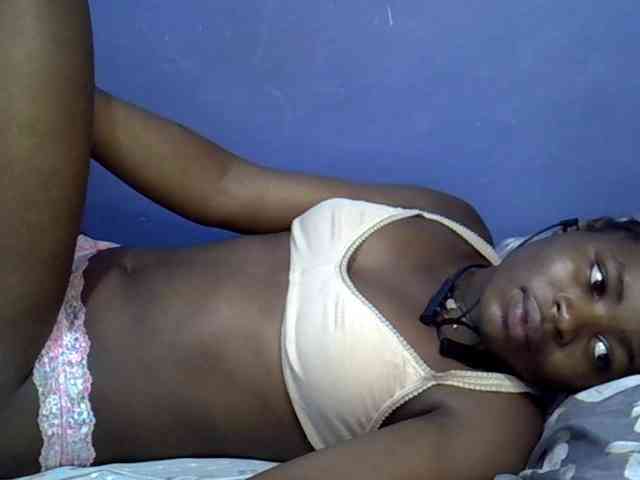 curvy-corazon webcam