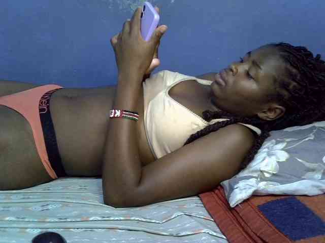 curvy-corazon webcam