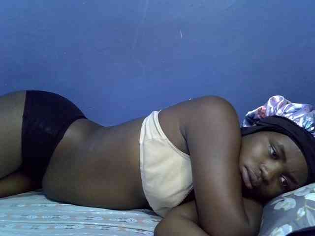 curvy-corazon webcam