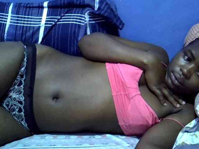 curvy-corazon webcam