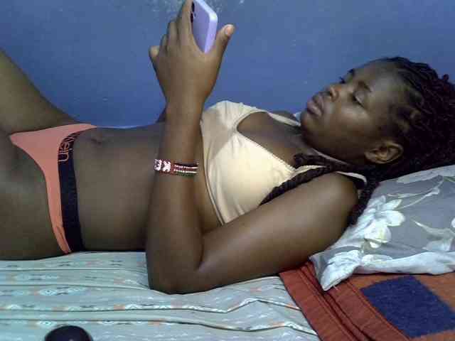 curvy-corazon webcam