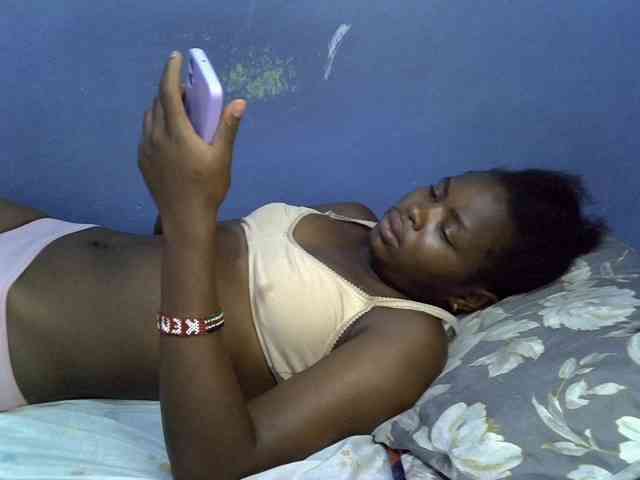 curvy-corazon webcam