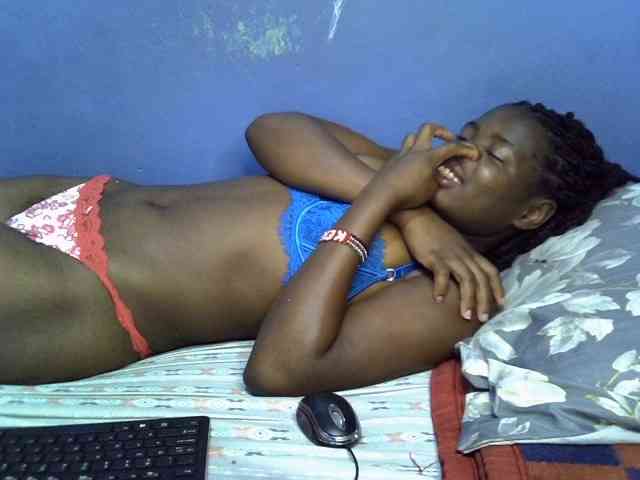 curvy-corazon webcam